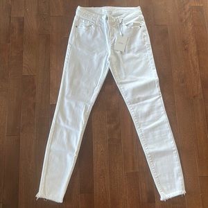 Hidden white skinny jeans NWT